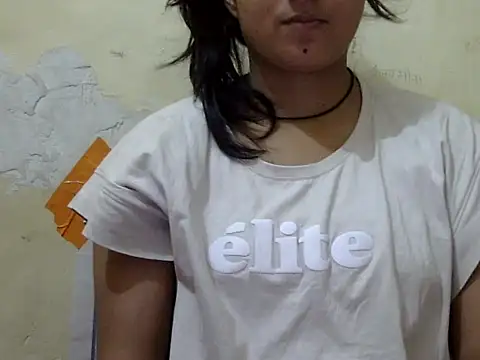 Snapshot of Anika_Singh chatting on 05/06/26, 04:23 Anika Singh online show from 05/06/26, 04:23