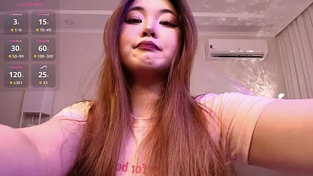 Snapshot of yummy_yuna chatting on 06/26/26, 08:35 yummy yuna online show from 06/26/26, 08:35