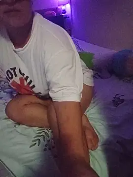 Snapshot of Charliizinpink chatting on 03/03/26, 02:45 Charliizinpink online show from 03/03/26, 02:45