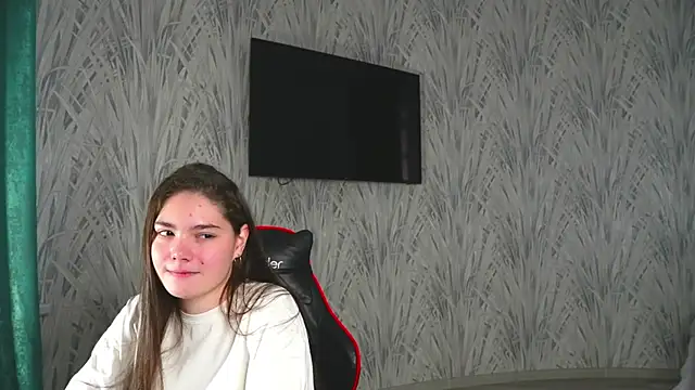 DeloraVivar online show from 11/12/25, 04:35