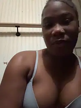 Issa smooch online show from 11/11/25, 11:05