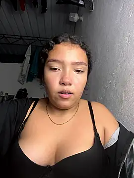 PetiteKattia online show from 01/18/26, 05:11