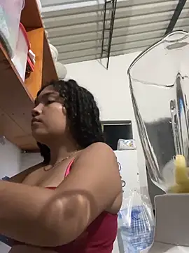 PetiteKattia online show from 03/10/26, 12:15