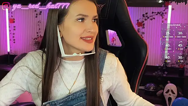 -RED HAT- online show from 04/12/26, 05:34