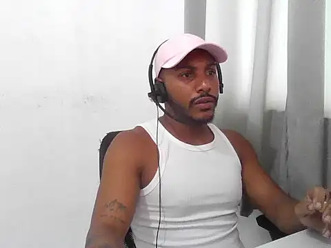 Snapshot of PutosRJ chatting on 11/15/25, 06:48 PutosRJ online show from 11/15/25, 06:48