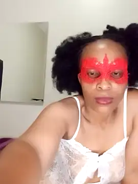 Snapshot of Fallenchubby chatting on 11/13/25, 04:39 Fallenchubby online show from 11/13/25, 04:39