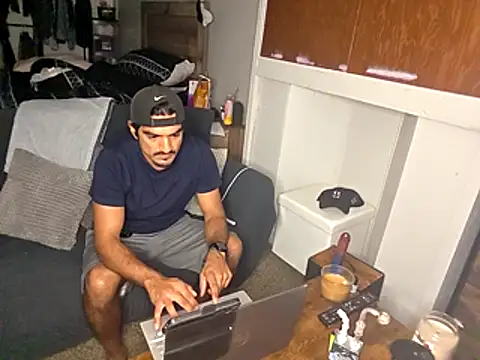 Snapshot of piggylatino chatting on 11/13/25, 05:17 piggylatino online show from 11/13/25, 05:17