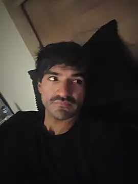 piggylatino online show from 12/17/25, 05:52