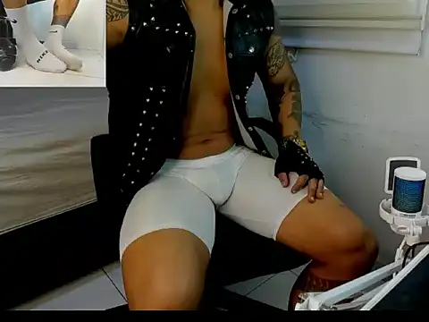 master leather online show from 02/13/26, 03:24