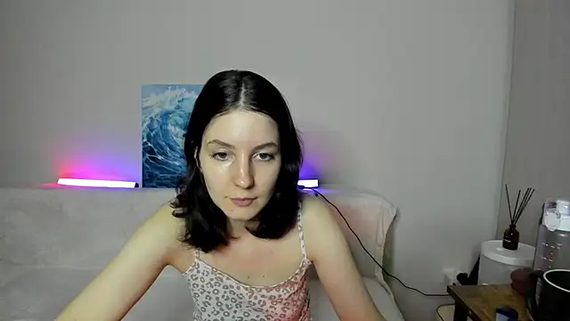 Snapshot of v_crizis324 chatting on 11/27/25, 01:24 v crizis324 online show from 11/27/25, 01:24