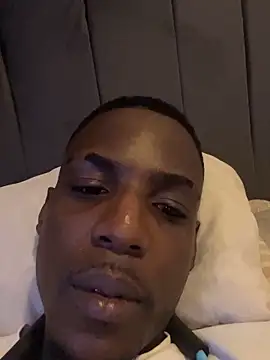 Snapshot of schlongsong chatting on 04/08/26, 02:22 schlongsong online show from 04/08/26, 02:22