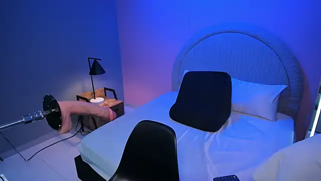 Sara rhoades online show from 04/10/26, 08:46