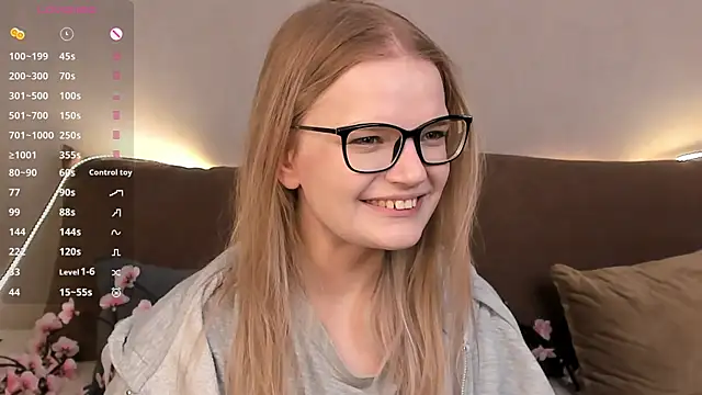 Snapshot of MicheleHonas chatting on 01/16/26, 05:39 MicheleHonas online show from 01/16/26, 05:39