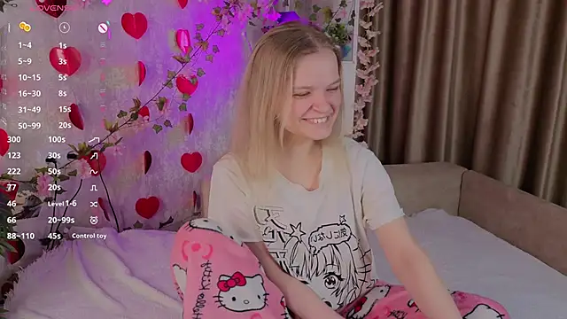 Snapshot of MicheleHonas chatting on 02/24/26, 05:33 MicheleHonas online show from 02/24/26, 05:33