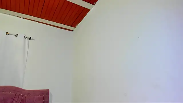 yourlatina emely online show from 01/16/26, 04:33