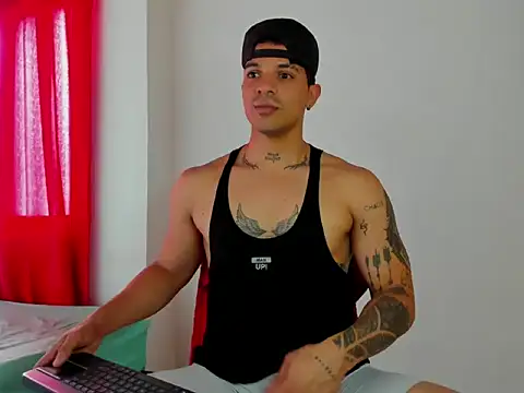 Zayn maxwell online show from 02/06/26, 06:44