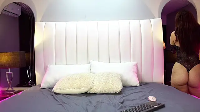 Abby evans05 online show from 04/07/26, 12:27