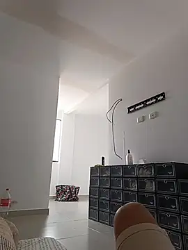 Snapshot of jasmineladyboy chatting on 11/27/25, 09:17 jasmineladyboy online show from 11/27/25, 09:17