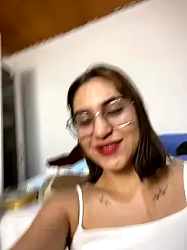 Snapshot of nani_rosse_of chatting on 12/01/25, 11:43 nani rosse of online show from 12/01/25, 11:43
