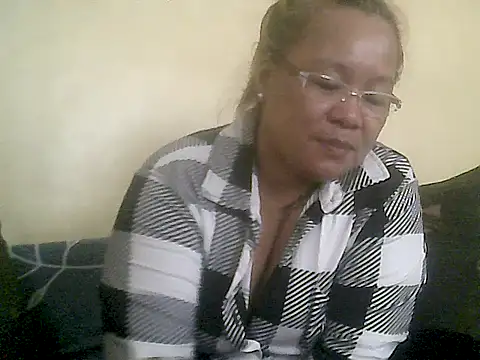 loriepinay46 online show from 03/22/26, 04:49