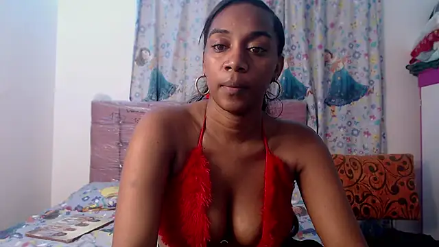 AishaOwens online show from 12/23/25, 03:48