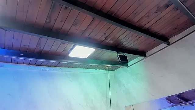 Snapshot of Caroline_palmerr chatting on 02/01/26, 03:27 Caroline palmerr online show from 02/01/26, 03:27