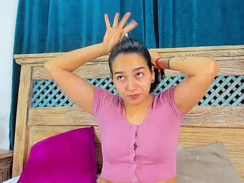 Snapshot of Chelsea_Russell01 chatting on 11/21/25, 02:32 Chelsea Russell01 online show from 11/21/25, 02:32