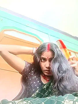 Snapshot of Pushpa_hotty chatting on 04/11/26, 04:06 Pushpa hotty online show from 04/11/26, 04:06