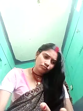 Snapshot of Pushpa_hotty chatting on 04/16/26, 03:40 Pushpa hotty online show from 04/16/26, 03:40