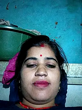 Hot kamla online show from 11/18/25, 06:51