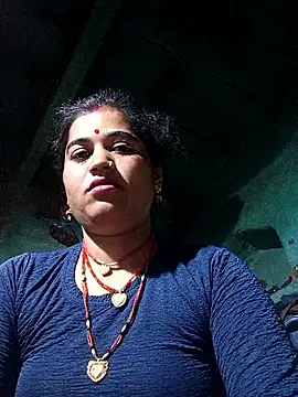 Hot kamla online show from 04/23/26, 10:12