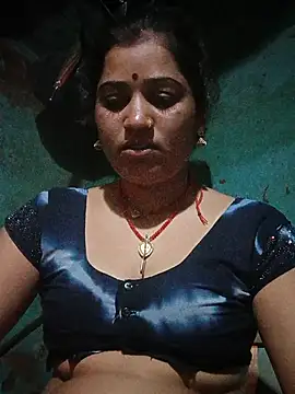 Snapshot of Hot_kamla chatting on 06/10/26, 10:41 Hot kamla online show from 06/10/26, 10:41
