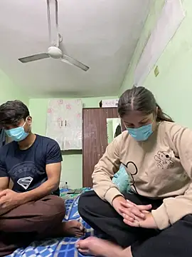 Cute hotzara online show from 12/18/25, 05:57