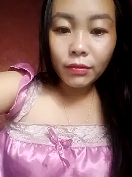 Snapshot of Qiune92 chatting on 11/13/25, 07:18 Qiune92 online show from 11/13/25, 07:18