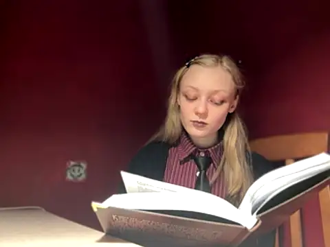 moonlight fiend online show from 12/19/25, 09:22