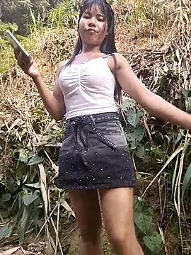 gugu0022 online show from 05/17/26, 10:44