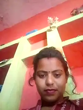 Snapshot of Kiranti_hot chatting on 11/13/25, 05:50 Kiranti hot online show from 11/13/25, 05:50