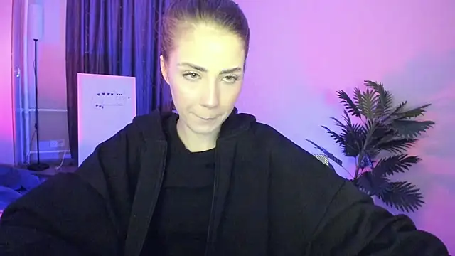 Aurora Glow21 online show from 02/03/26, 04:32