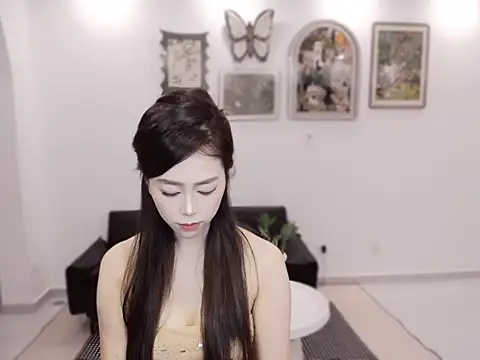 Aurora 9 online show from 11/13/25, 06:51