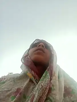 Snapshot of Neelurajpoot122 chatting on 11/16/25, 08:31 Neelurajpoot122 online show from 11/16/25, 08:31