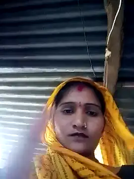 Snapshot of yanuw chatting on 11/15/25, 09:39 yanuw online show from 11/15/25, 09:39