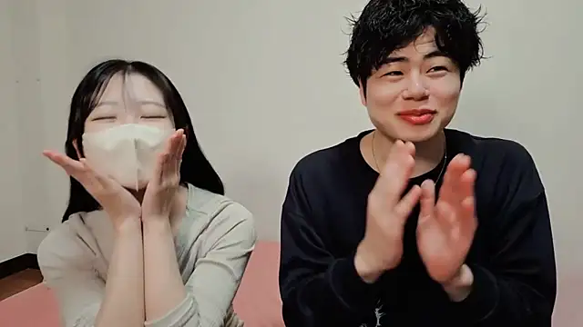 Snapshot of ikura_chan chatting on 02/14/26, 02:41 ikura chan online show from 02/14/26, 02:41