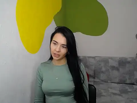 divina kira online show from 12/18/25, 11:05