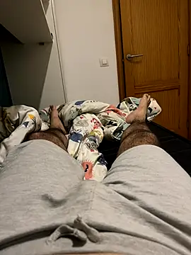 Yannick04 online show from 11/21/25, 10:08