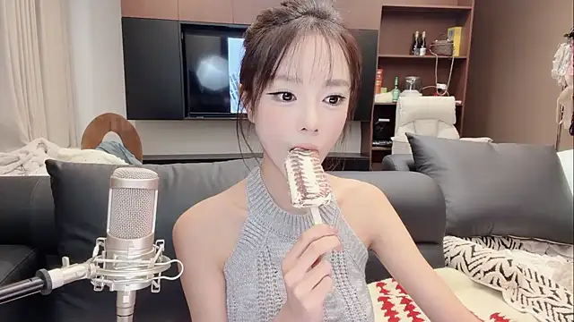 Butterbear online show from 12/21/25, 03:30