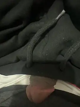 Snapshot of kangro_80 chatting on 12/15/25, 09:08 kangro 80 online show from 12/15/25, 09:08