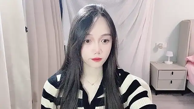 Snapshot of BoiI2u chatting on 11/13/25, 04:06 BoiI2u online show from 11/13/25, 04:06