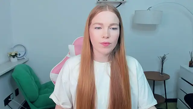 LavetaShiroma online show from 12/03/25, 07:56