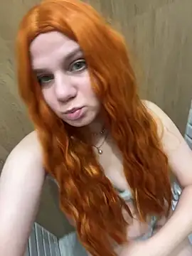 Snapshot of Outdoor_Stefii chatting on 11/16/25, 05:13 Outdoor Stefii online show from 11/16/25, 05:13