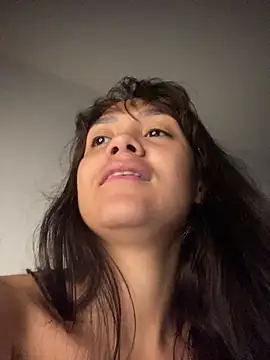 carolsapequinha online show from 05/17/26, 01:40